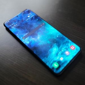 Samsung Galaxy S20+ 128GB (Unlocked)